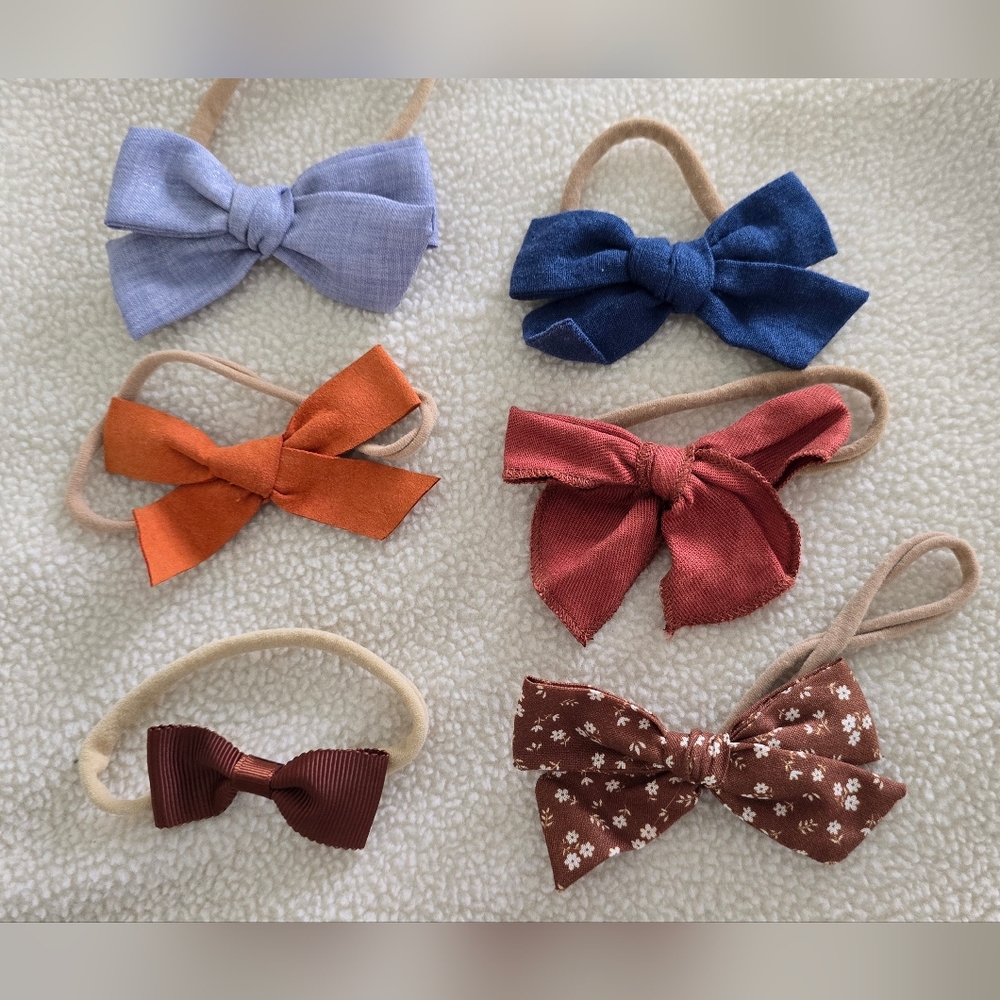 SOLD 🔥 - Little Poppy Co. Fall Bow Set.